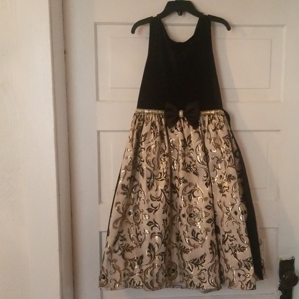 A'miyah's Attire